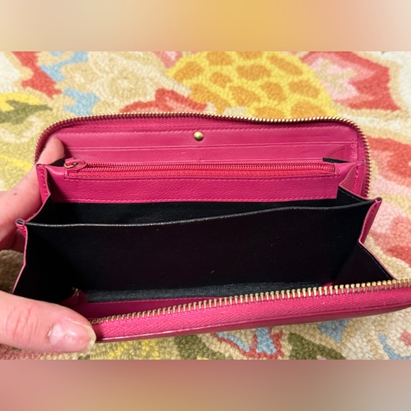 YVES SAINT LAURENT Leather Classic Y Ligne Clutch/Zip-Around Wallet - Fuchsia - Picture 12 of 16